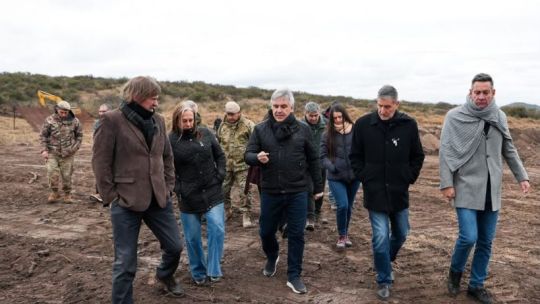Llaryora recorrió Loma del Torito y ratificó el acompañamiento a la búsqueda de personas desaparecidas