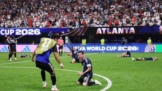 Nos abrazamos entre todos por la Selección y la historia de volver a ganarle a Inglaterra