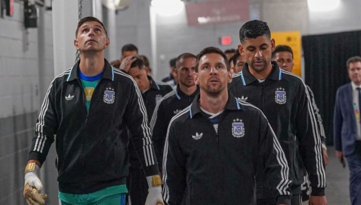 Emiliano "El Dibu" Martínez y Lionel Messi reflexionaron tras la victoria de la Selección Argentina en la red
