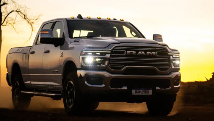 RAM en La Rural: avant premiere de la RAM 2500 y estreno de la Dakota Night Edition