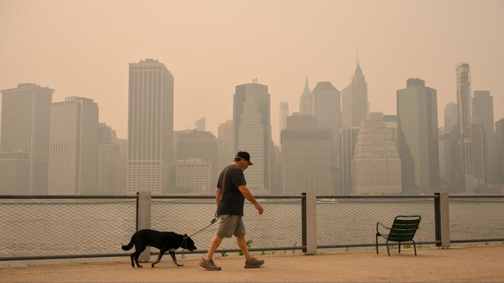 Densa cortina contaminante cubre Nueva York y Nueva Jersey