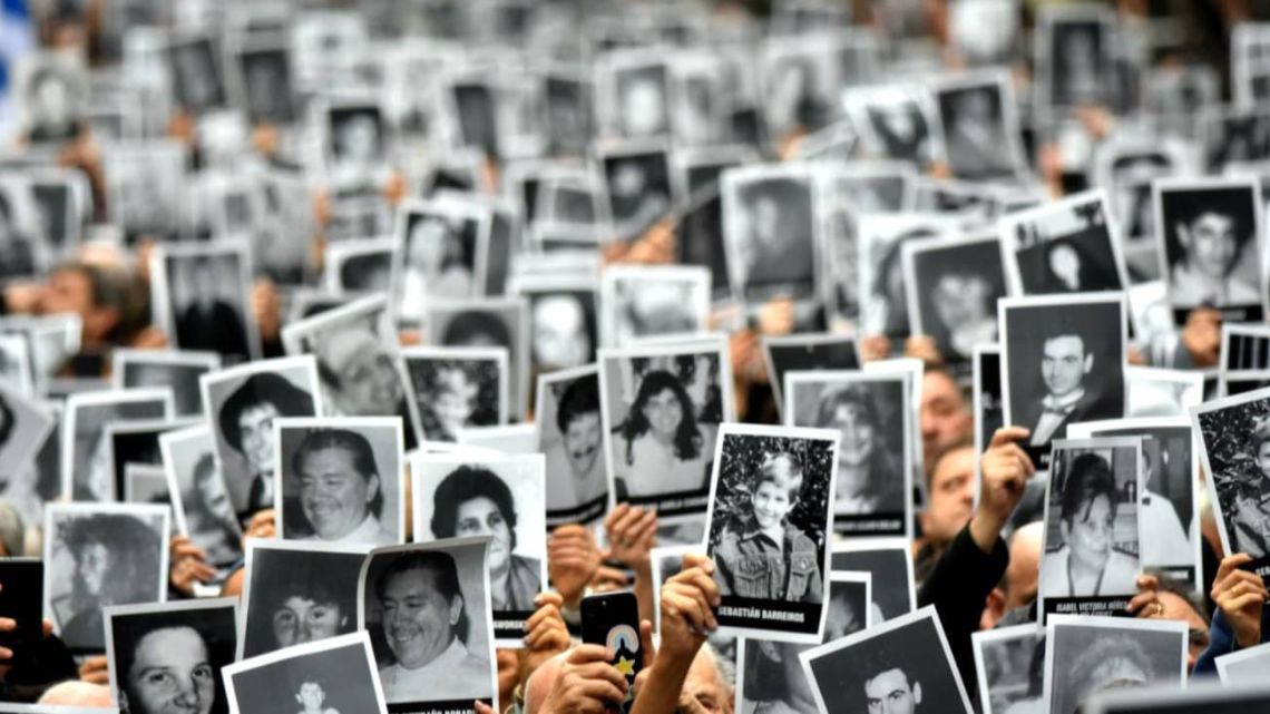 AMIA: el reclamo por el fin de la impunidad marcó el acto en homenaje a las víctimas, con Milei entre los presentes