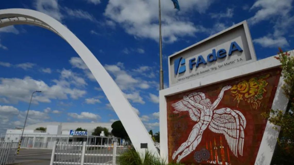 FAdeA sigue en conflicto: trabajadores reclaman el pago del 40% de los salarios