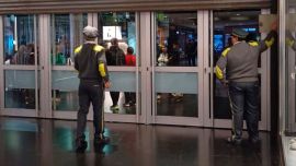 Trabajadores del Patio Olmos denuncian que quedaron encerrados durante los festejos y piden previsión para la final