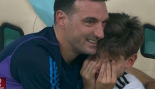 Lionel Scaloni junto a su hijo
