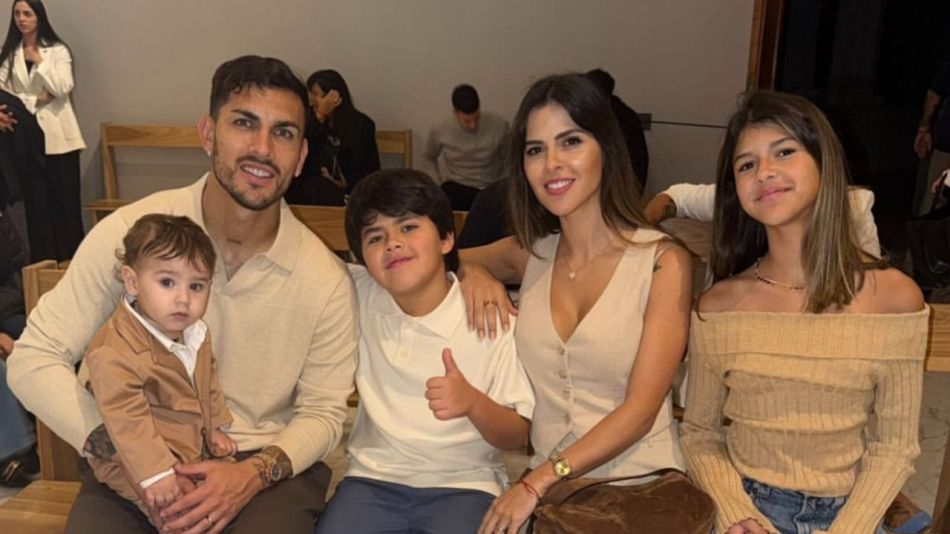 Leandro Paredes, Camila Galante y sus hijos