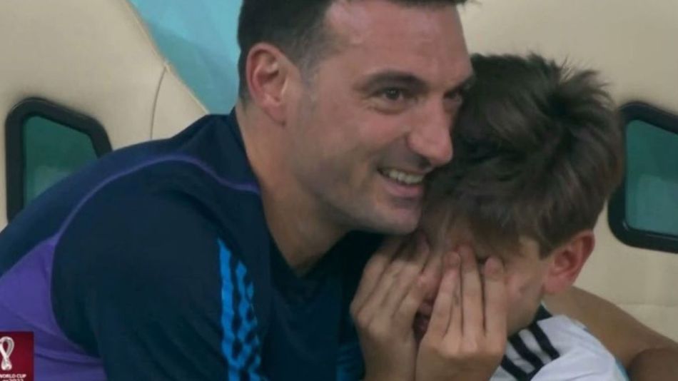 Lionel Scaloni junto a su hijo
