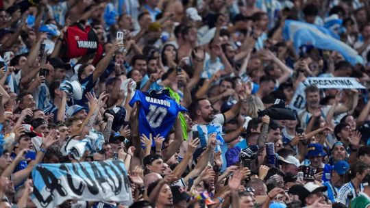 Hinchas argentinos en las tribunas