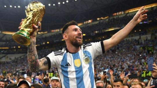 Cuánto pesa la Copa del Mundo