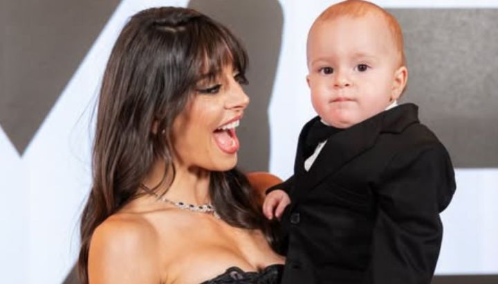 El look de Marco, el hijo de Sol Pérez, en el cumpleaños de su mamá: jean, camisaco y zapatillas