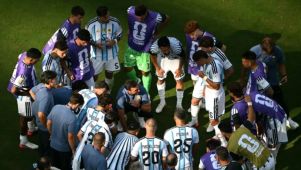 La Selección Argentina junto al DT Lionel Scaloni 
