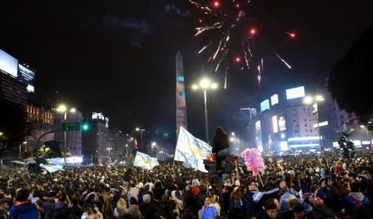 Hinchada Argentina en el obelisco 19072026