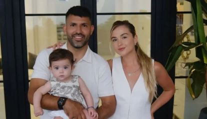 Kun Agüero y Solfía Calzetti junto a su hija Olivia Agüero