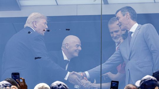 La pecera de tiburones: el palco de Trump entre abucheos, desplantes y la gran puesta en escena
