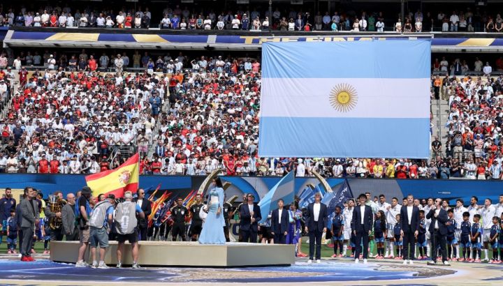 El emotivo mensaje de María Becerra tras cantar el Himno Nacional Argentino en la final del Mundial 2026