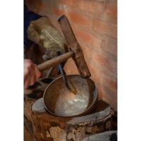 Ecos de la Luna: Cómo el fuego, la música y el bronce convergieron en la creación de cuencos tibetanos