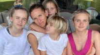 Carola del Bianco y sus hijos Maia, Elisa, Isabel y Paquito