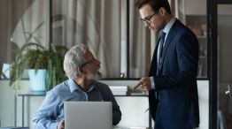 El prejuicio de las empresas con los trabajadores mayores.