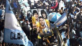 Dos mundiales: la gloria y el rechazo