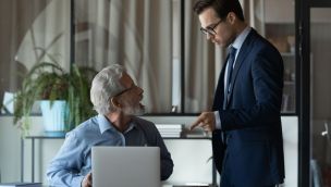 El prejuicio de las empresas con los trabajadores mayores.