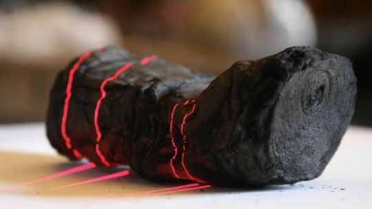 La inteligencia artificial logró leer un papiro de casi 2.000 años sepultado por el Vesubio