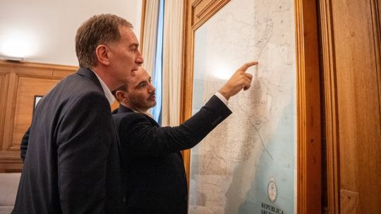 El gobernador de Corrientes destrabó fondos en Buenos Aires para obras clave y avanza con los puentes internacionales