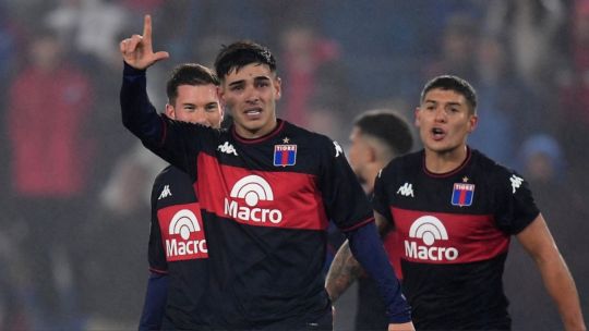 Tigre goleó con comodidad a Nacional en Montevideo y puso un pie en octavos de la Sudamericana
