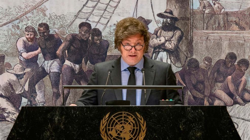 Milei, en contra de condenar al racismo 22072026