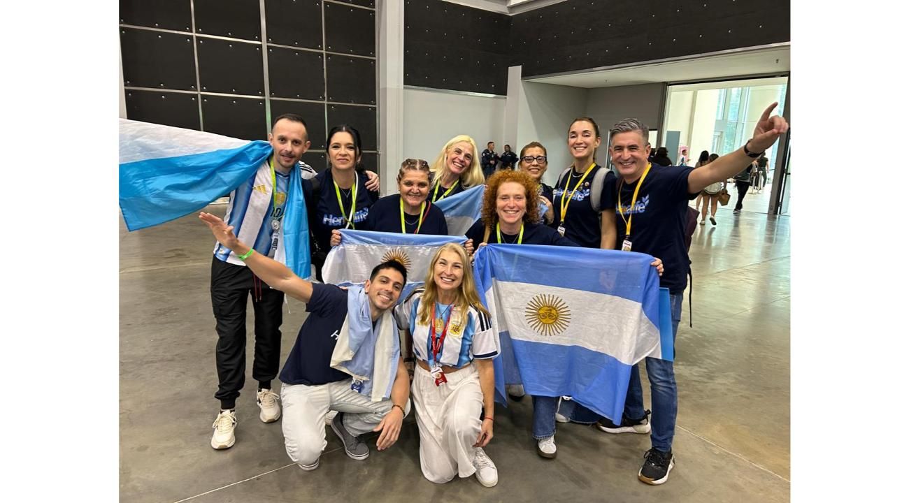 ADRIANA RIVADENEIRA, Coach de bienestar