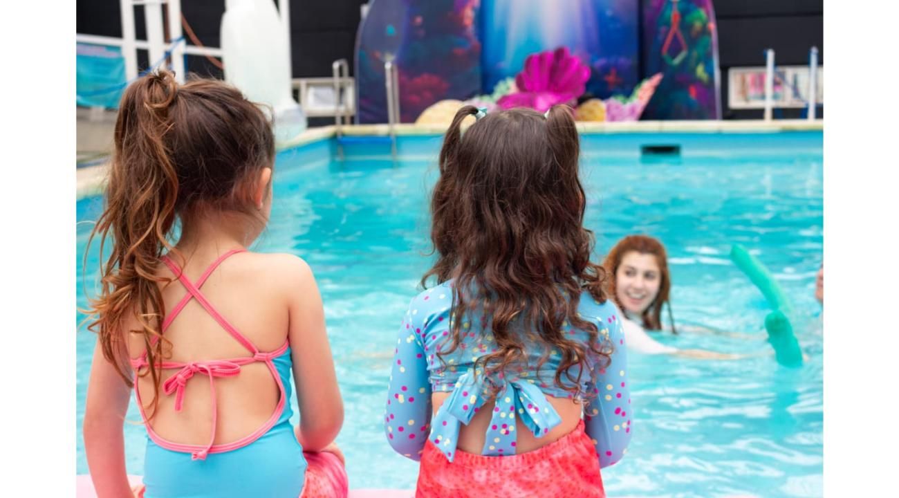 Escuela de Sirenas: la experiencia que invita a niños y familias a convertirse en sirenas y tritones por un día