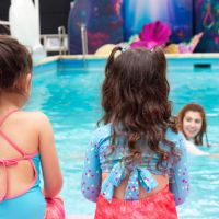 Escuela de Sirenas: la experiencia que invita a niños y familias a convertirse en sirenas y tritones por un día
