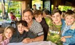 Así fueron las vacaciones de Benjamín Vicuña en Villa La Angostura: nieve, cabañas y aventuras junto a sus hijos
