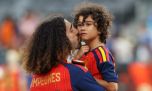 Cucurella, el defensor español, se quebró al hablar de su hijo con autismo