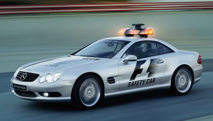 Mercedes-Benz SL R 230: a 25 años del deportivo que revolucionó el segmento