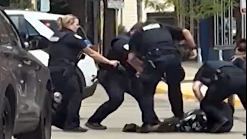 Muere hombre por disparos de la policía en E.E.U.U  24072026