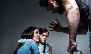 250726_infantil_violencia_genero_shutterstock_g