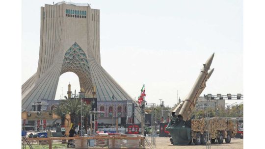 Irán ataca bases de EE.UU. en Jordania, Kuwait y Bahréin