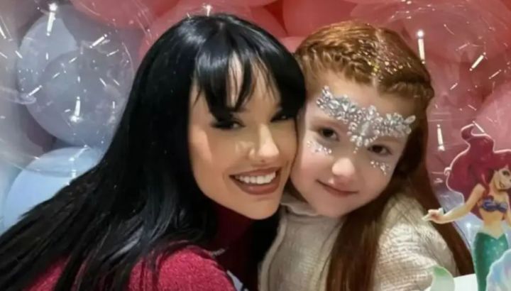La Joaqui le dedicó una emotiva carta a su hija Shaina y recordó los momentos más difíciles que vivieron juntas: “Soñé con ser tu mamá”