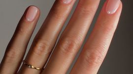 Uñas lipgloss: la manicura elegante del verano europeo que llegará a la Argentina