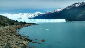 Glaciar y lago