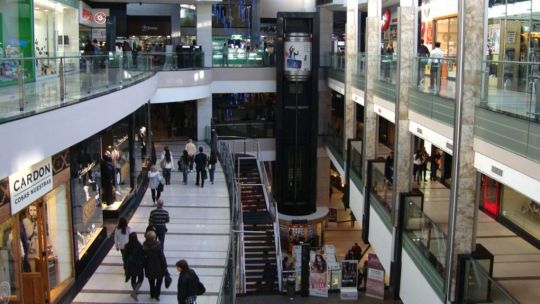 El mileismo destacó en redes el movimiento en paseos de compras