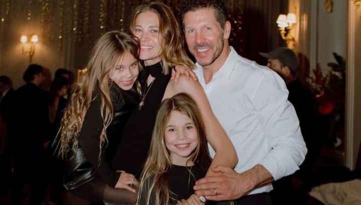 La vida de campo de Carla Pereyra y el Cholo Simeone con sus hijas: rodeada de naturaleza, durmiendo más y comiendo de verdad