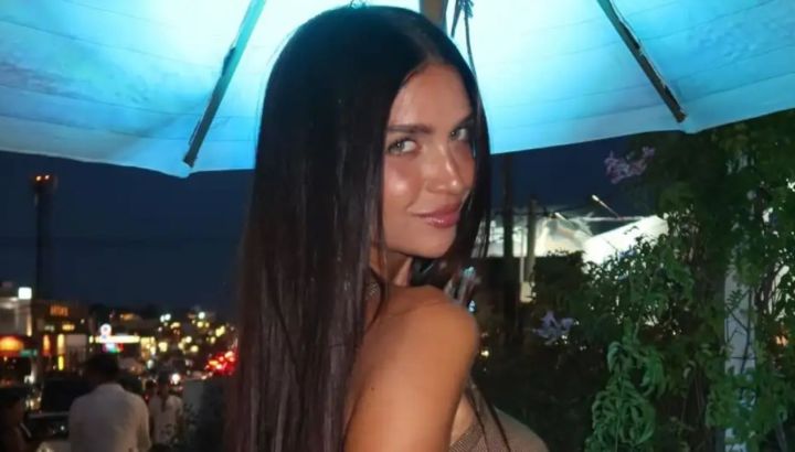 Así es la casa que eligió Zaira Nara para sus vacaciones en Ibiza: vista a la playa, cancha de tenis y domo wellness