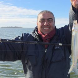 Lo más destacado fue la regularidad del pique, ya que los dos días la respuesta de los pejerreyes fue prácticamente idéntica, confirmando que Hinojo Grande mantiene una pesca muy estable durante esta temporada.