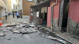 Terremoto en Japón: colapsó un shopping y hay un número "considerable" de muertos