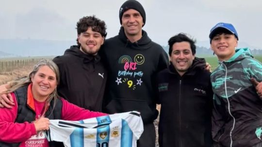El Dibu Martínez y el blooper en sus vacaciones off road