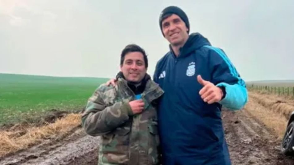 Dibu Martínez y Leonardo Albarracín