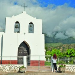 Trekking con geniales panorámicas en los alrededores del dique Los Sauces, donde la aventura riojana tiene múltiples variantes para descubrir. 