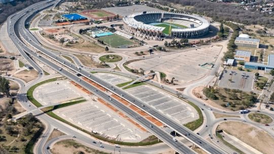 Habilitan las nuevas playas de estacionamiento del Kempes para el partido de Talleres: Cuánto costará dejar el auto