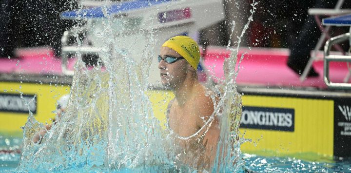 El australiano Flynn Southam reacciona tras ganar la final de los 100 metros estilo libre masculino en la competición de natación celebrada en el Centro Internacional de Natación Tollcross de Glasgow, en el quinto día de los Juegos de la Commonwealth en Glasgow, Escocia.